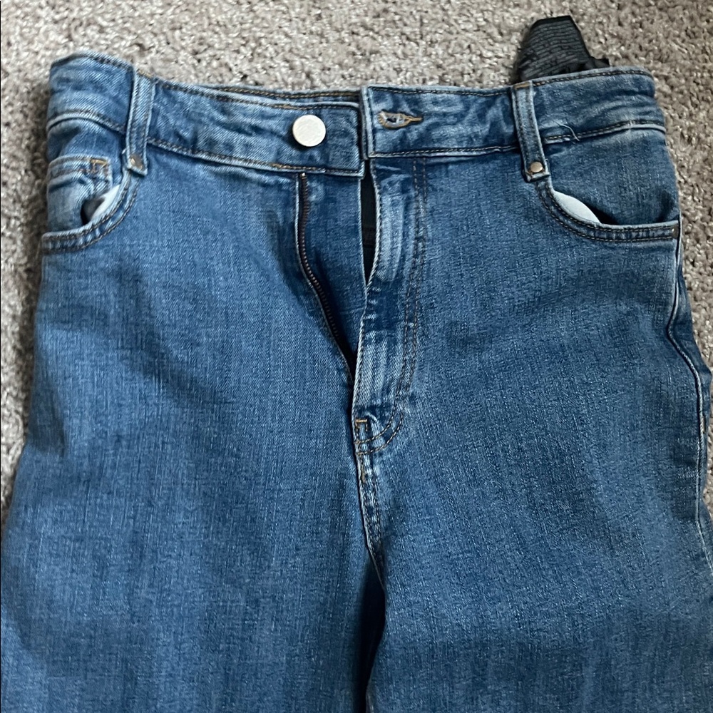 New Zara High Waisted Jeans - Picture 3 of 5
